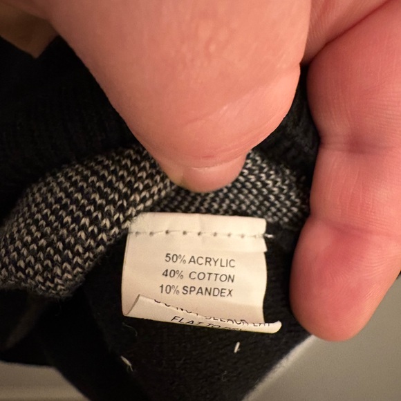 Unique Vintage Cat-Detail Scoop Neck Sweater - Picture 3 of 3